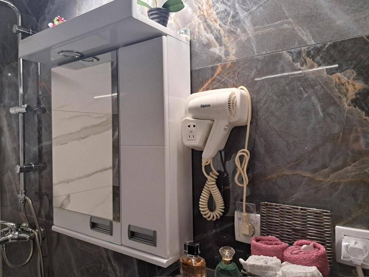 Apartman En Dusanovac Exteriör bild