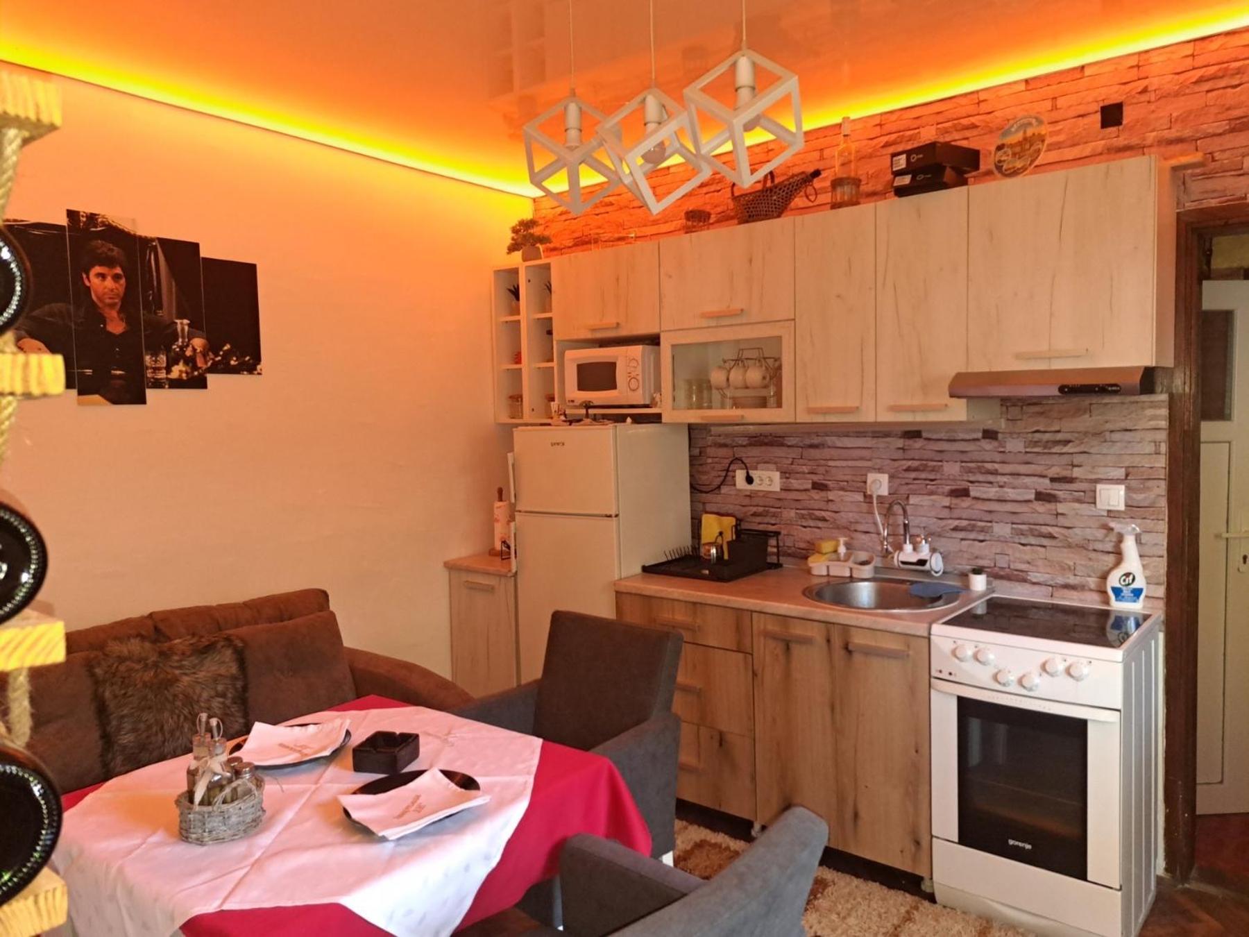 Apartman En Dusanovac Exteriör bild