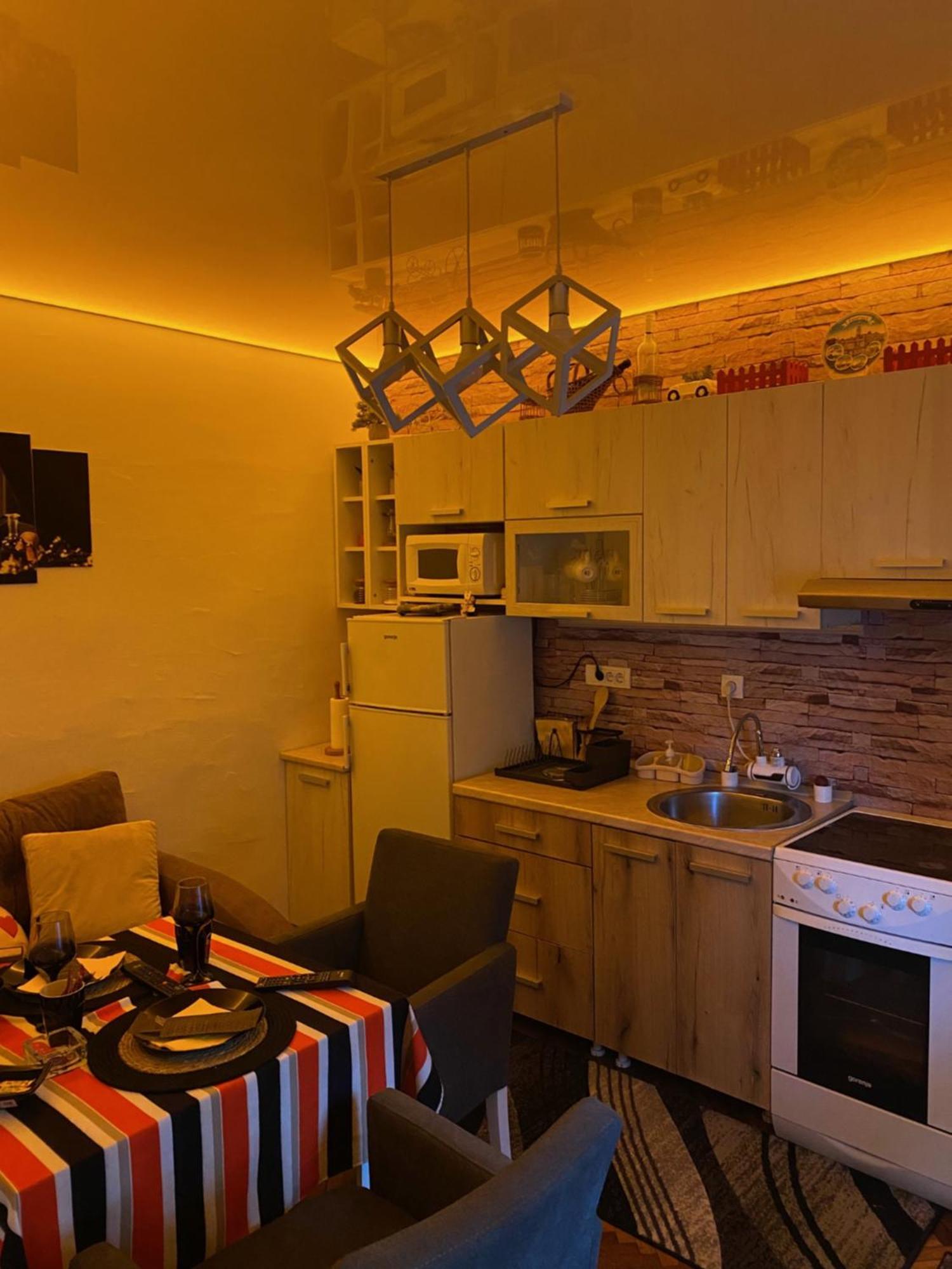 Apartman En Dusanovac Exteriör bild